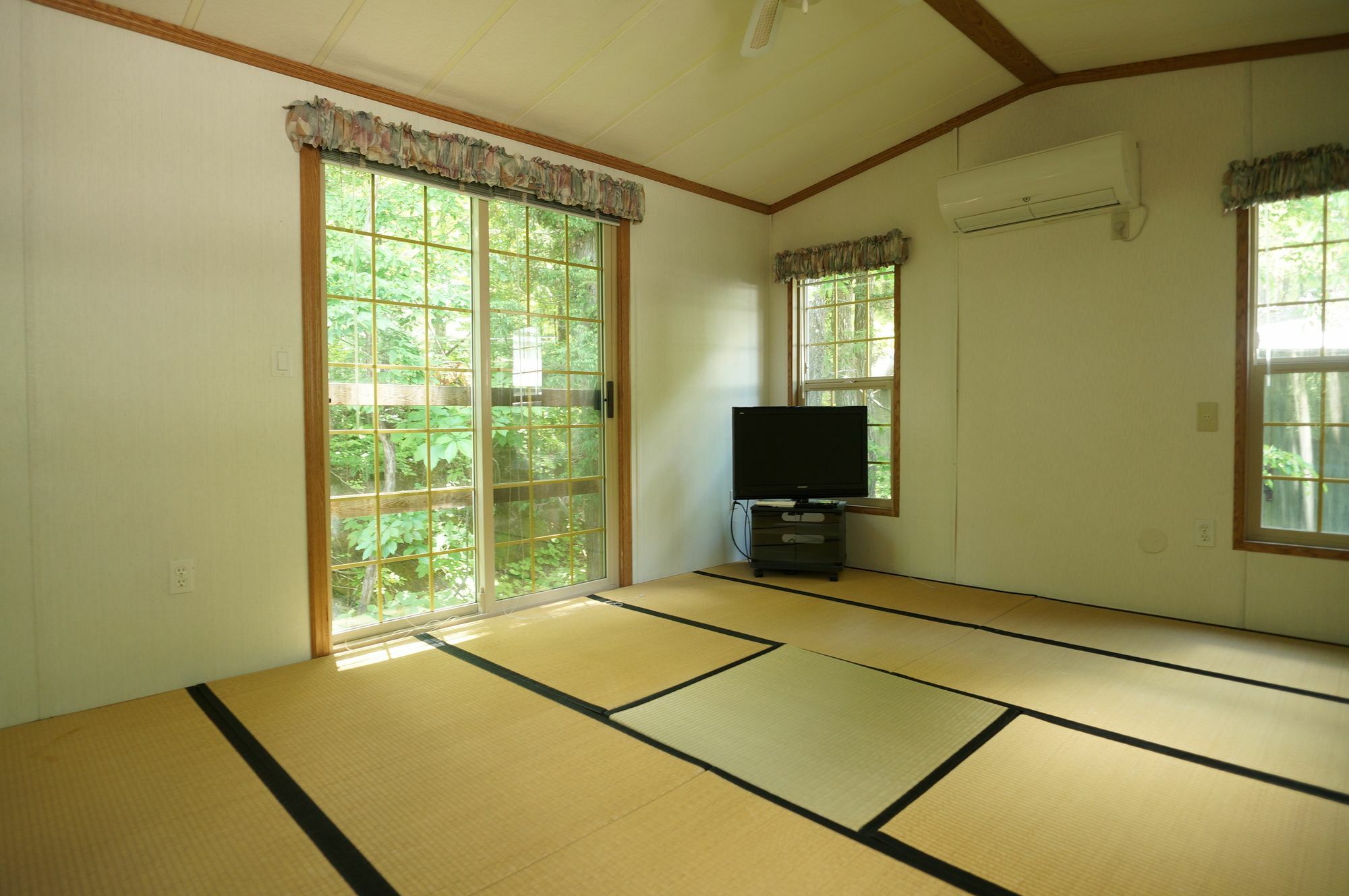 Hakuba Canadian Lodge Exterior foto
